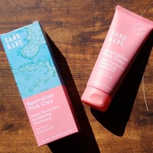 Sand & Sky Australian Pink Clay Exfoliator